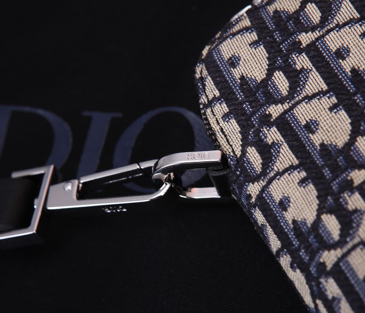 Oblique Jacquard Pouch Black/BeigeFor Women‎ 12in/30cm CD 2OBCA251YSE_H03E1:1High-quality replica