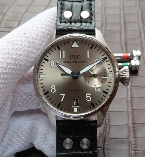 Replica IWC ZF Big Pilot Real PR IW500906 Silver Dial Leather Strap - Top club