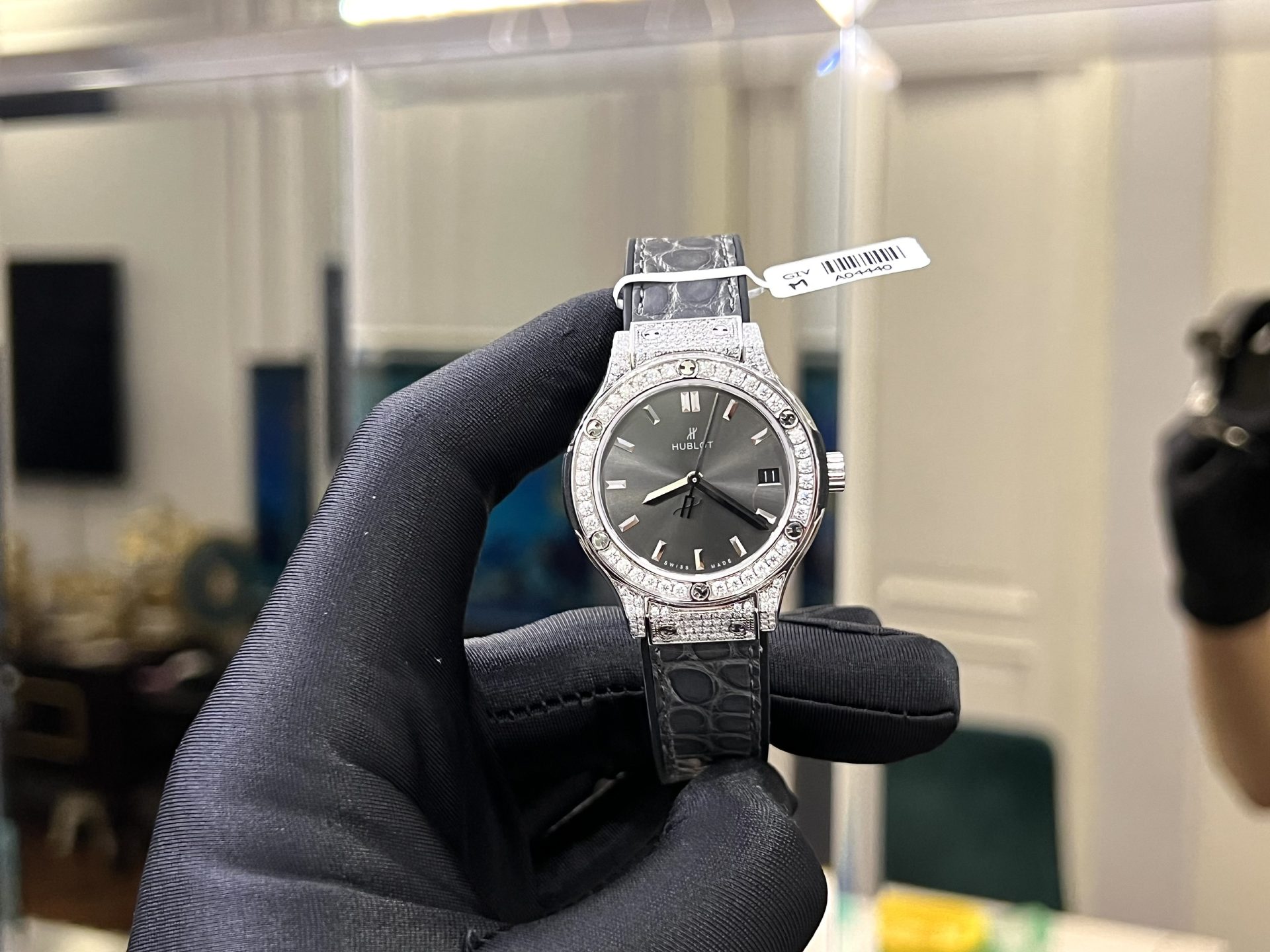 Hublot Classic Fusion Women Dial Gray Copies Watches Full Diamonds Moissanite Hong Kong 33mm - Elite Watch Atelier
