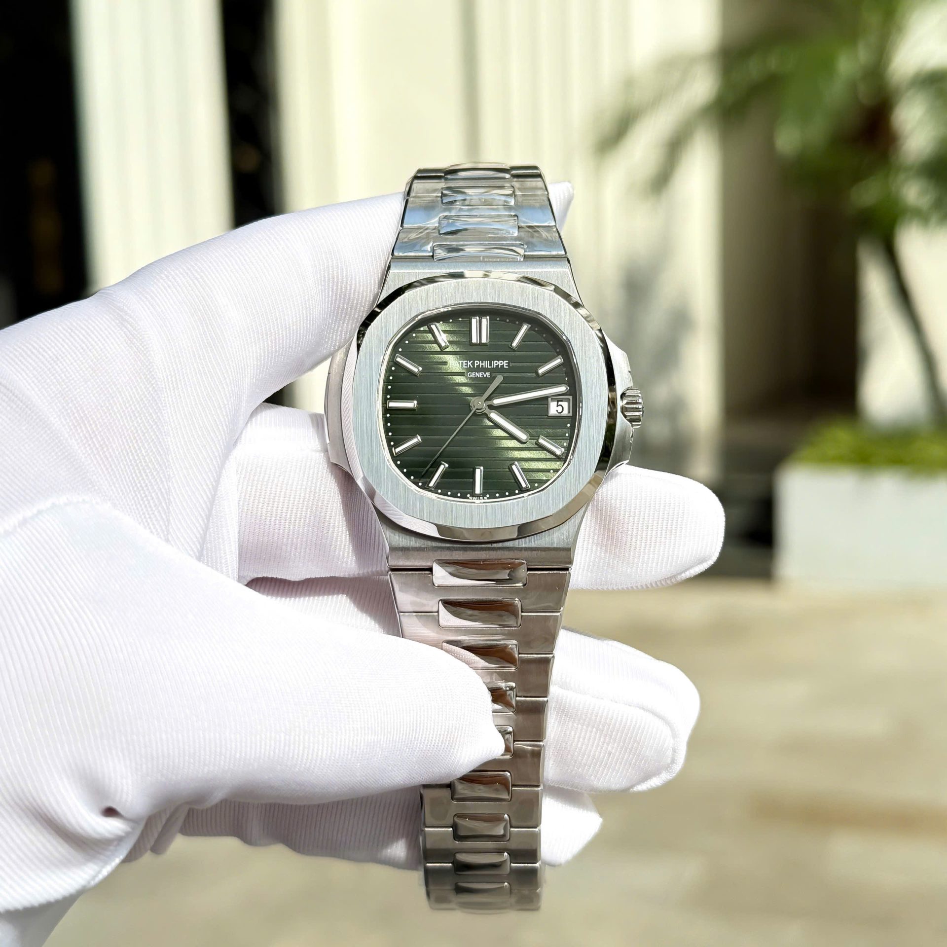 Patek Philippe Nautilus 5711 Clone Watches Green Dial Metal Wire Custom BBF Factory 40mm - Elite Watch Atelier