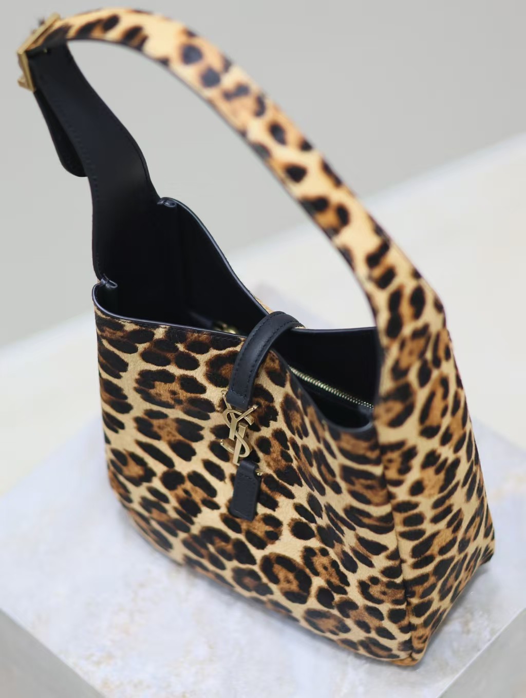 Saint Laurent LE 5 À 7 Soft Horsehair HandBag1:1High-quality replica