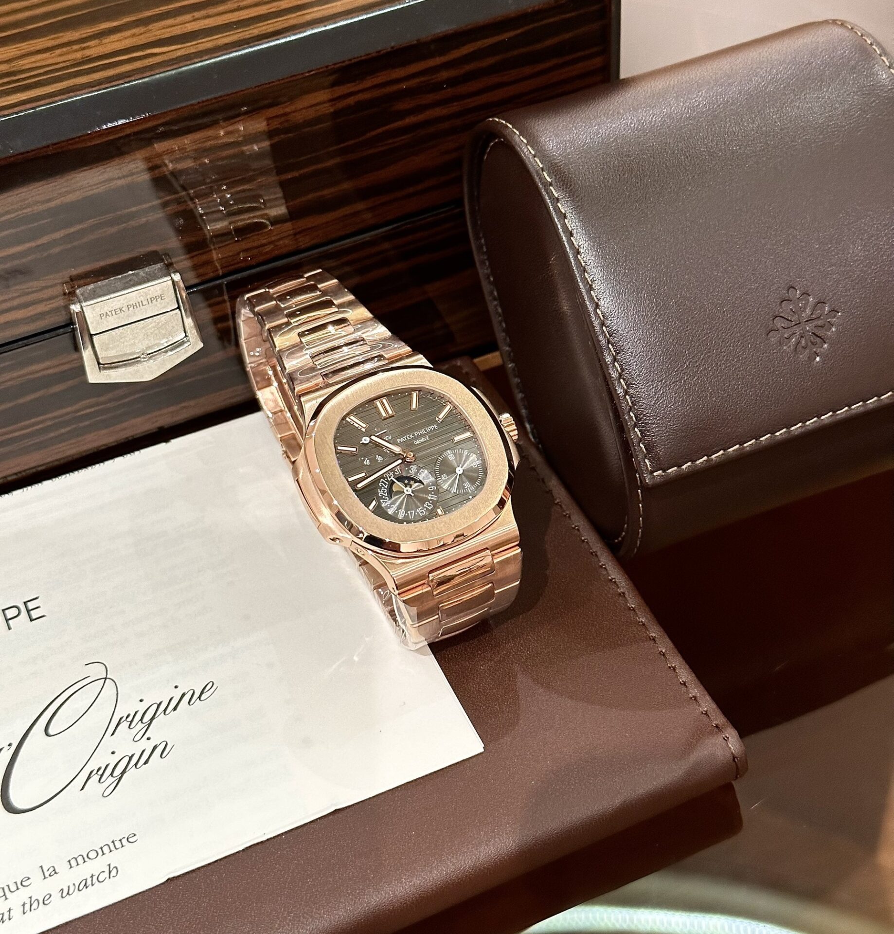 Patek Philippe Best Replica Watch Nautilus 5712R Gold Wrapped GR Factory 40mm - Top club