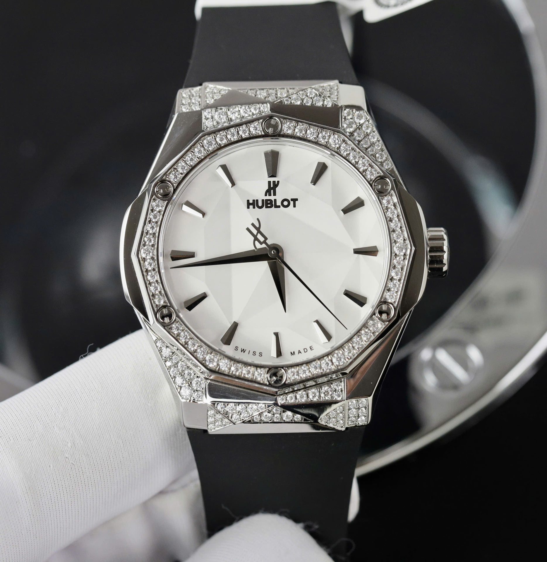 Hublot Orlinski White Dial Replica Watch Custom Moissanite Diamonds Hong Kong 40mm - Top club