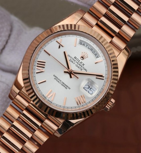 Replica Rolex Day-Date 40mm 228235 RG Noob Silver Dial Roman Markers RG President Bracelet A3255 - Elite Watch Atelier